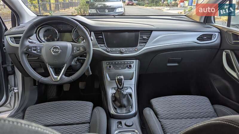 Универсал Opel Astra 2017 в Николаеве