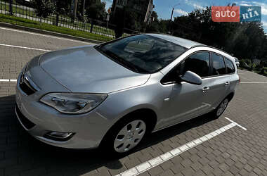 Універсал Opel Astra 2012 в Старокостянтинові