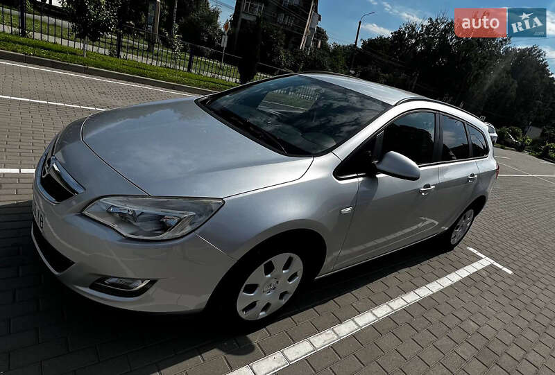 Opel Astra 2012