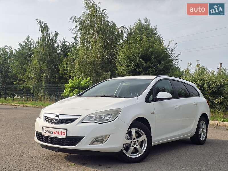 Opel Astra 2011