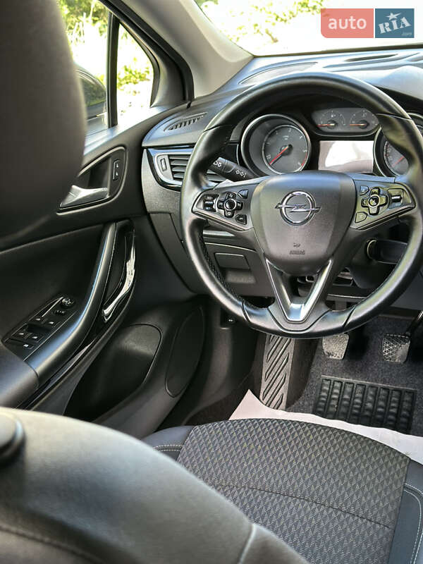 Универсал Opel Astra 2016 в Ивано-Франковске
