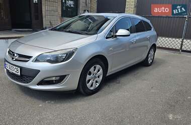 Универсал Opel Astra 2014 в 