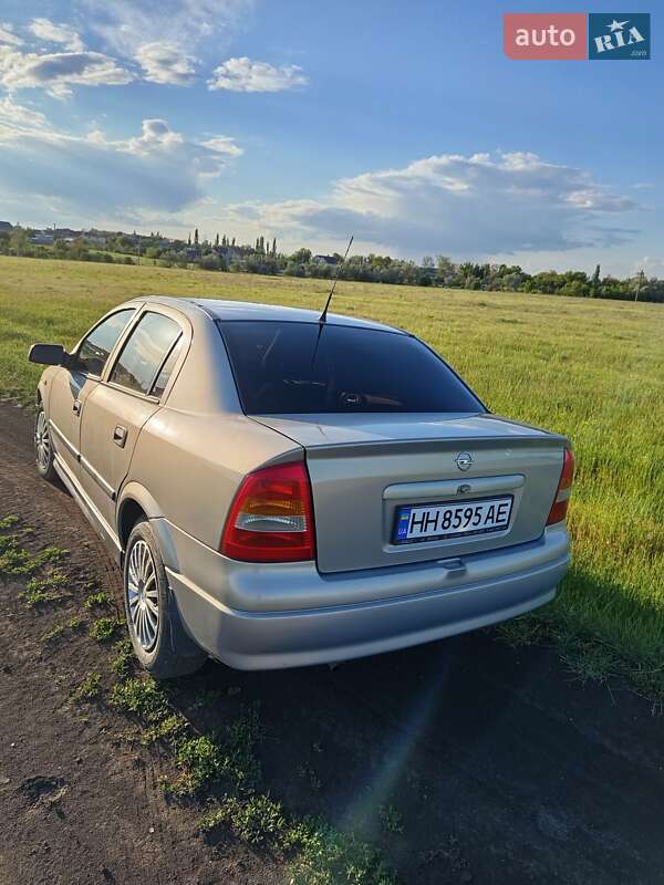 Седан Opel Astra 2008 в Радостном фото 4 Седан Opel Astra 2008 в Радостном