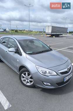 Opel Astra 2011