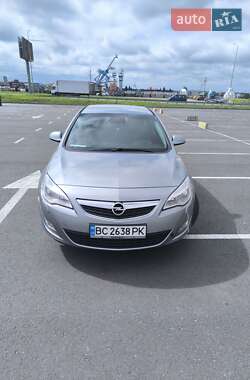 Хетчбек Opel Astra 2011 в 