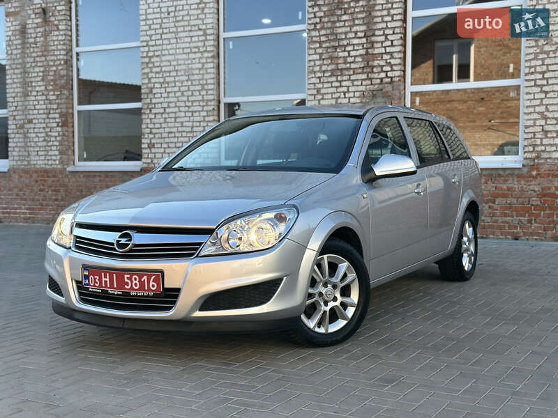 Opel Astra 2011