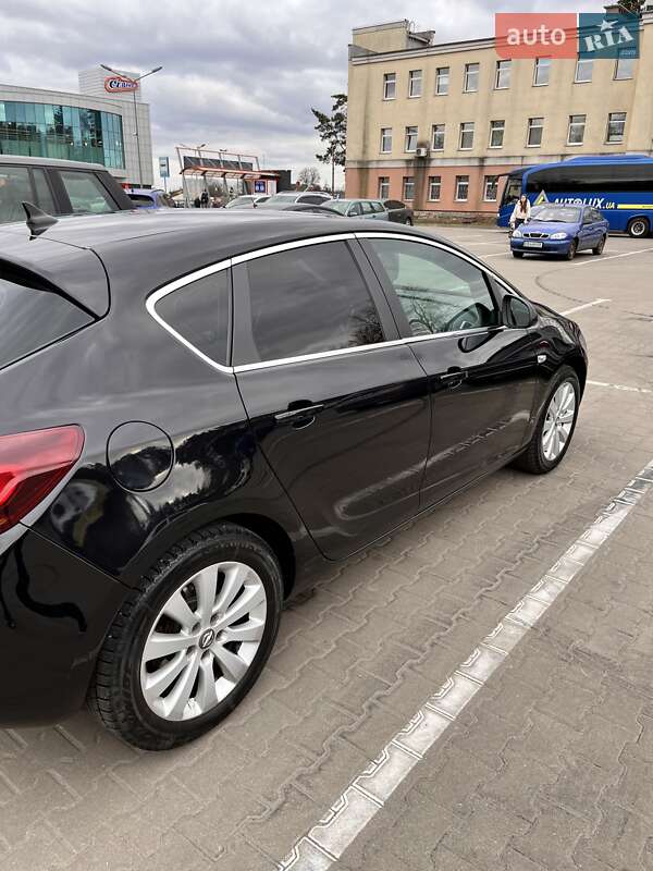 Хэтчбек Opel Astra 2009 в Чернигове