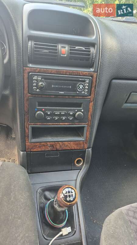 Універсал Opel Astra 2003 в Харкові