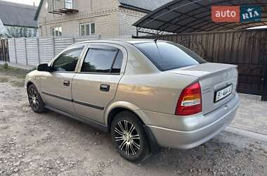 Седан Opel Astra 2008 в 