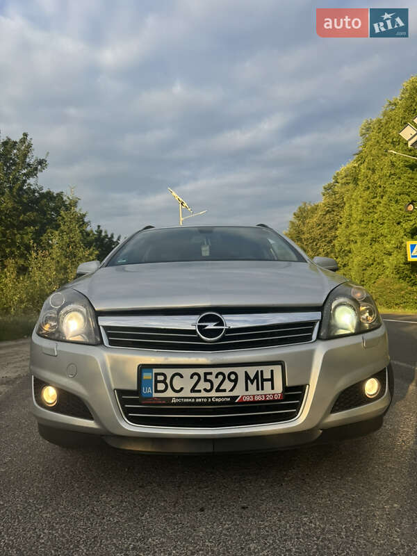 Универсал Opel Astra 2008 в Турке