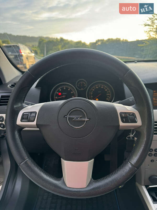 Универсал Opel Astra 2008 в Турке
