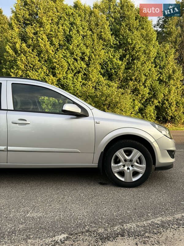 Универсал Opel Astra 2008 в Турке
