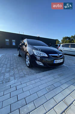 Універсал Opel Astra 2010 в Вінниці