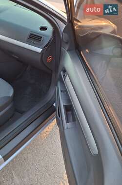 Универсал Opel Astra 2009 в 