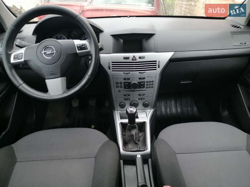 Универсал Opel Astra 2011 в Бердичеве фото 7 Универсал Opel Astra 2011 в Бердичеве