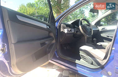 Универсал Opel Astra 2005 в 
