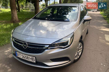 Универсал Opel Astra 2016 в Калуше