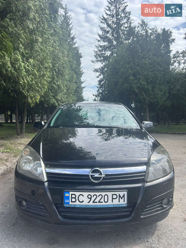 Хэтчбек Opel Astra 2004 в Львове