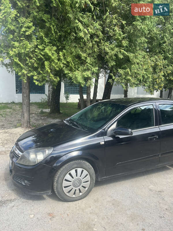 Хэтчбек Opel Astra 2004 в Львове