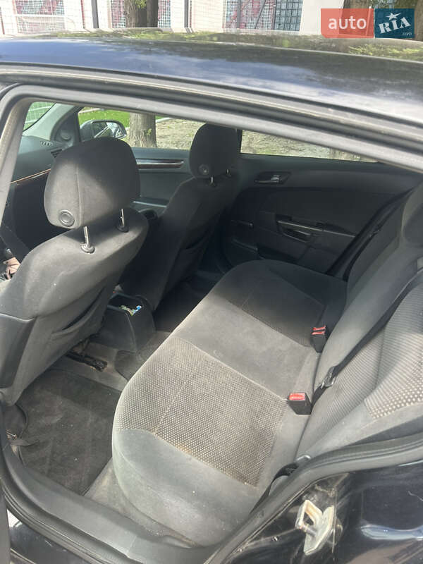 Хэтчбек Opel Astra 2004 в Львове