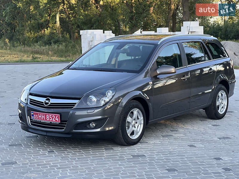 Opel Astra 2010