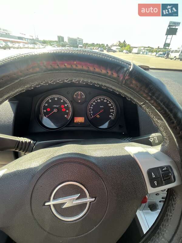 Седан Opel Astra 2012 в Львове фото 9 Седан Opel Astra 2012 в Львове