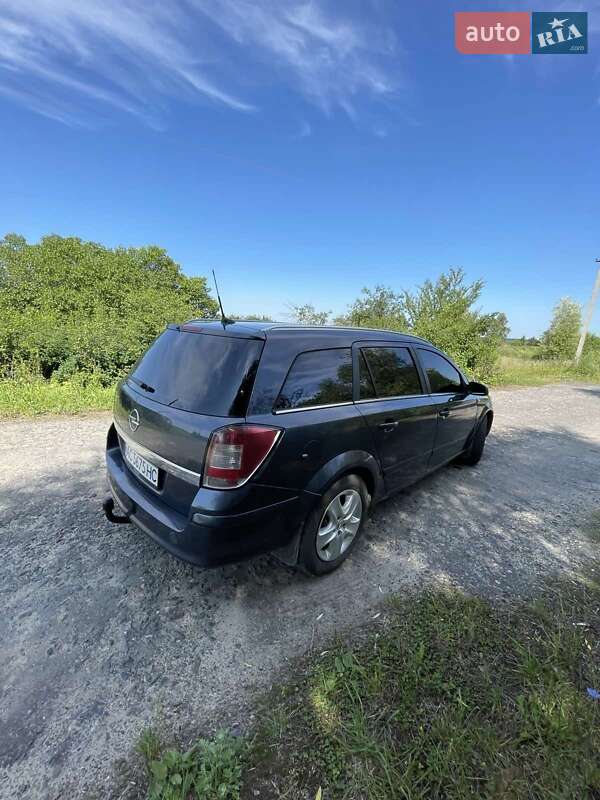 Универсал Opel Astra 2007 в Луцке