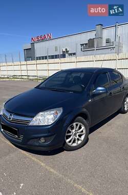 Седан Opel Astra 2012 в Львове