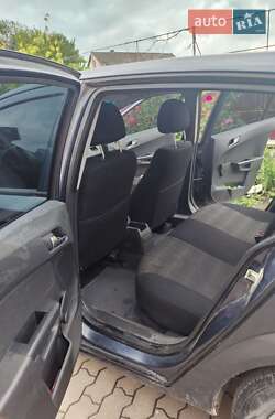 Хэтчбек Opel Astra 2005 в 