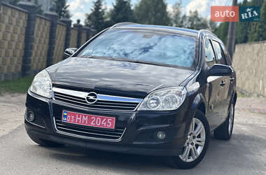 Универсал Opel Astra 2010 в Луцке