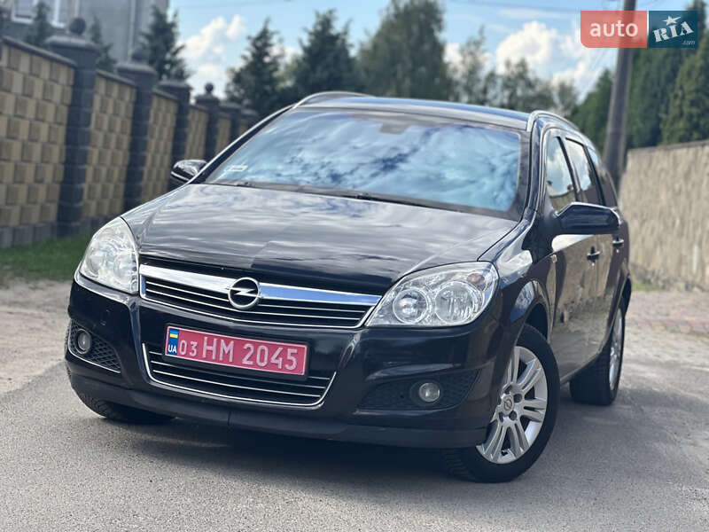 Opel Astra 2010