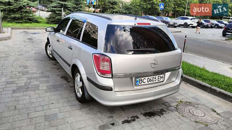 Универсал Opel Astra 2006 в Львове