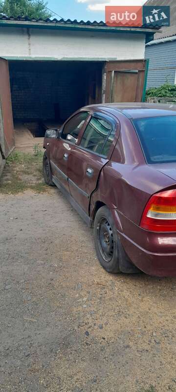 Седан Opel Astra 2006 в Звенигородке