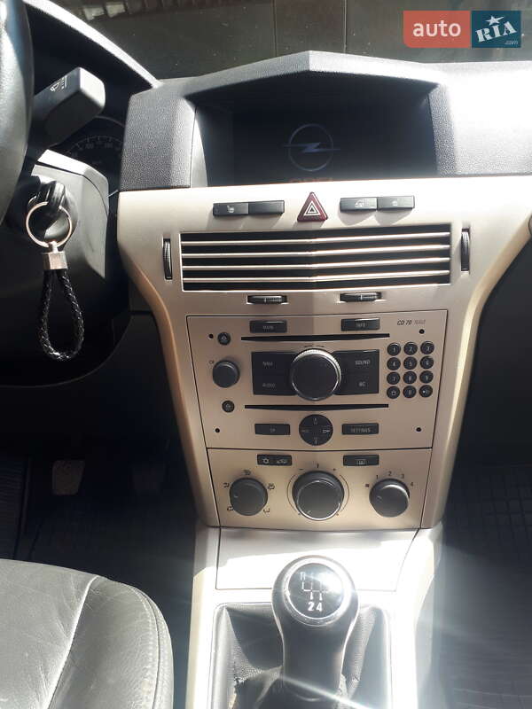 Универсал Opel Astra 2007 в Калуше