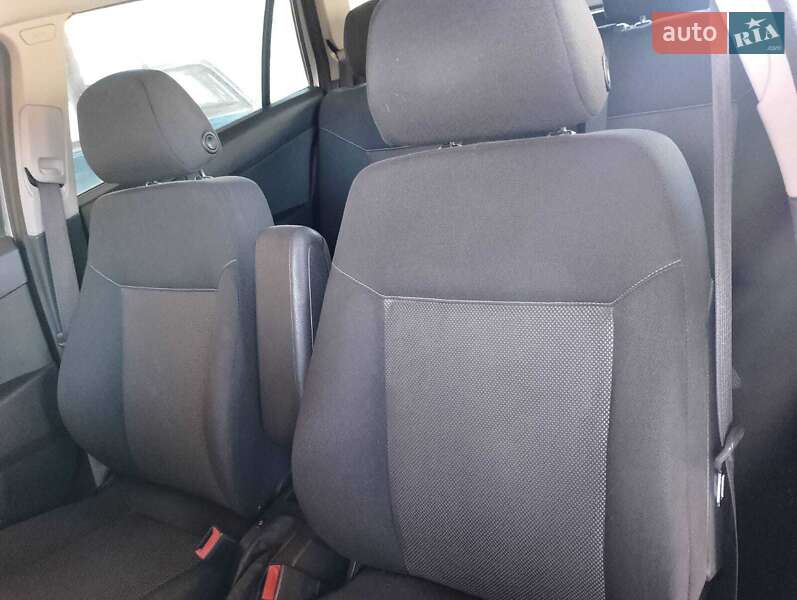 Универсал Opel Astra 2009 в Золочеве