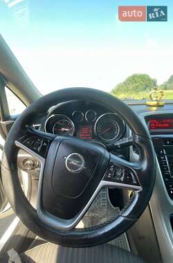 Универсал Opel Astra 2011 в 