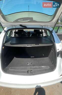 Универсал Opel Astra 2011 в 