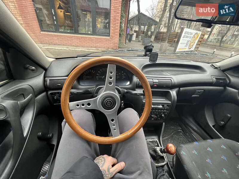 Хэтчбек Opel Astra 1993 в Первомайске