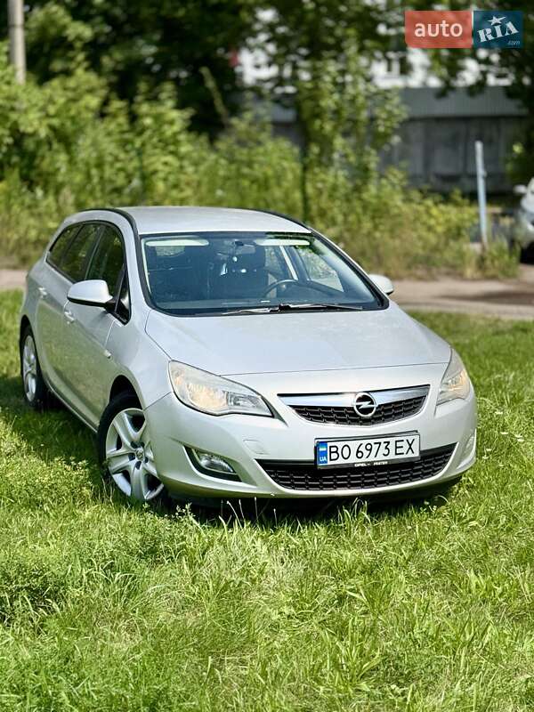 Opel Astra 2010