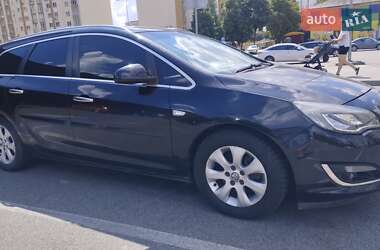 Универсал Opel Astra 2013 в Киеве