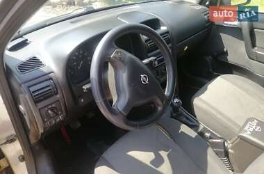 Седан Opel Astra 2005 в 