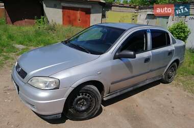 Седан Opel Astra 2005 в 