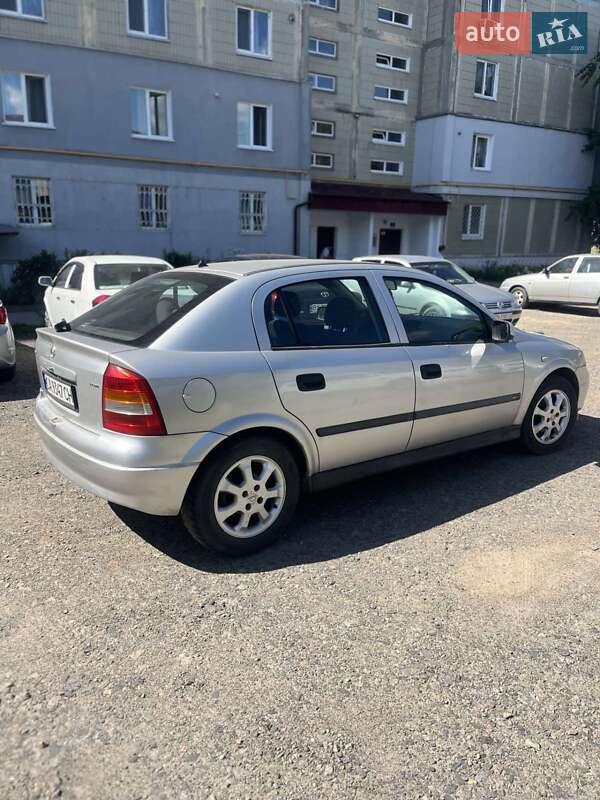 Хэтчбек Opel Astra 1999 в Умани
