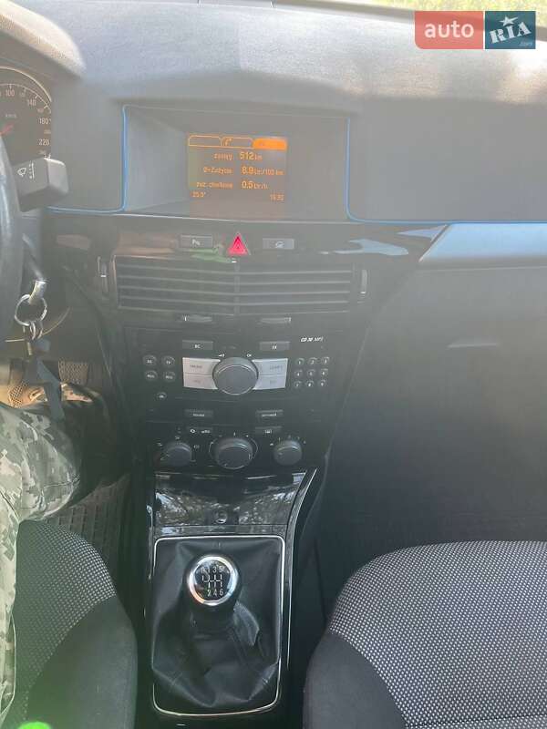 Универсал Opel Astra 2010 в Николаеве