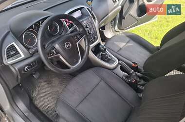 Универсал Opel Astra 2012 в Львове