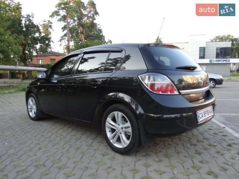 Opel Astra 2013