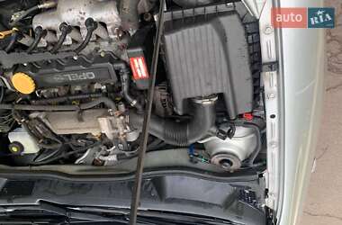 Хетчбек Opel Astra 2001 в Коростишеві
