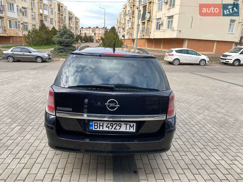 Универсал Opel Astra 2008 в Одессе