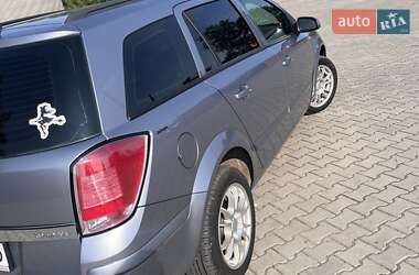 Универсал Opel Astra 2005 в 