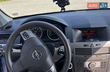 Универсал Opel Astra 2005 в 